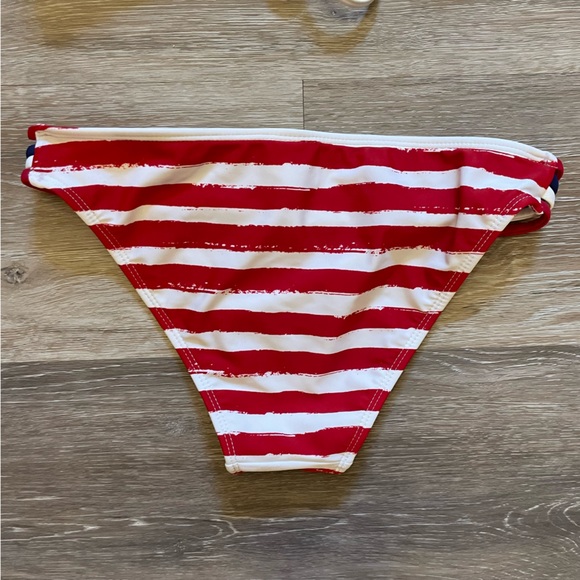 Xhilaration Red White and Blue Crochet Top Bikini Set - Picture 2 of 6